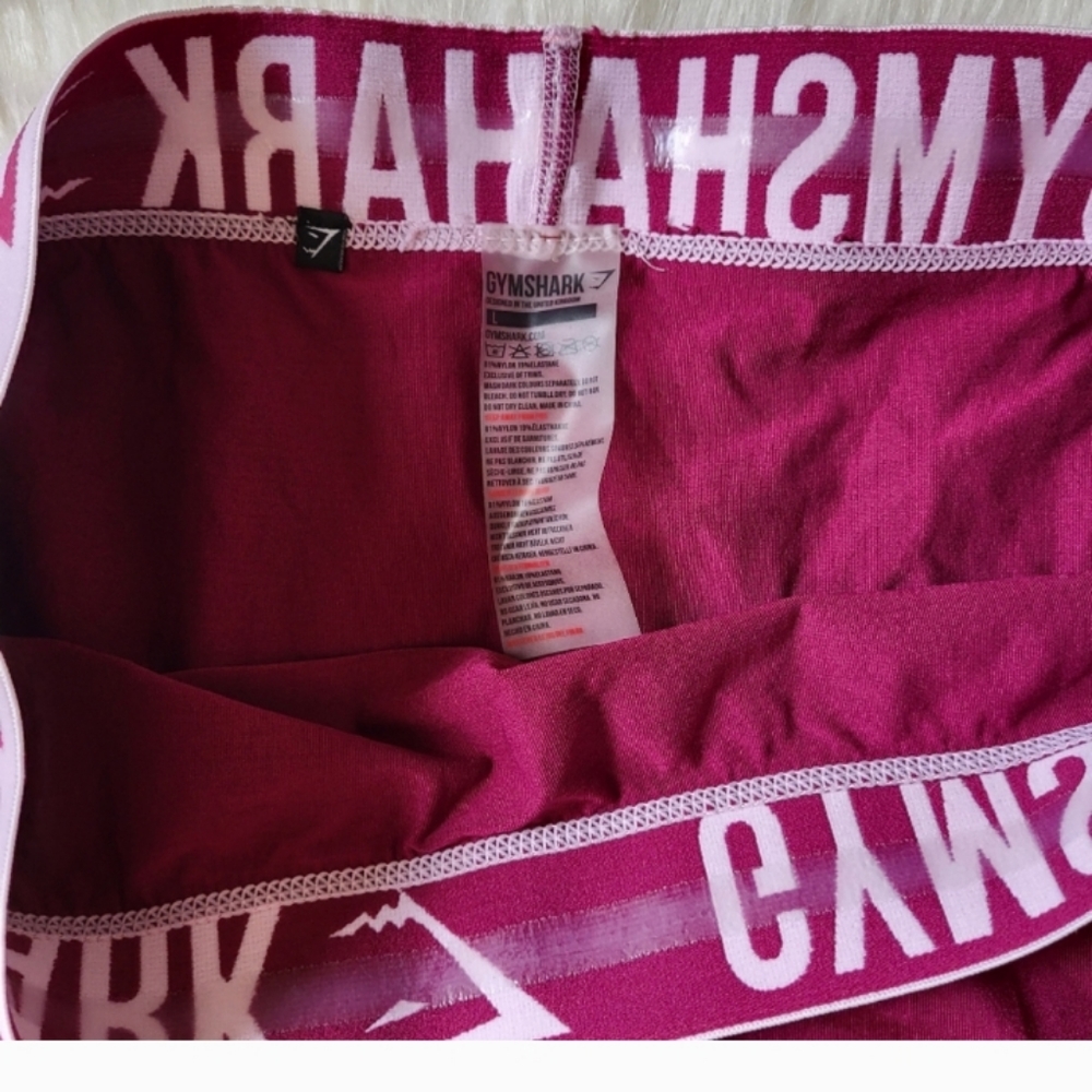 SOLD!!!!!!!!Gymshark Bundle Size Large - Picture 3 of 7